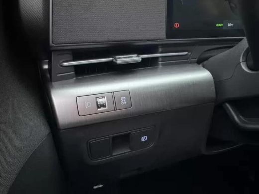 Hyundai Kona Long Range Pure Edition 64.8 kWh | Rijklaarprijs! | Speciale Korting | Adaptief Cruise Control | ... ActivLease financial lease