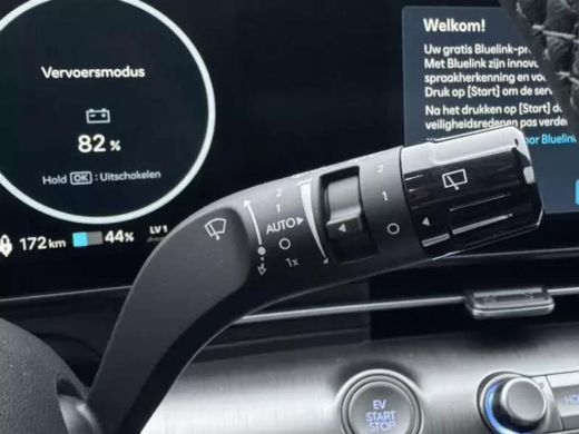 Hyundai Kona Long Range Pure Edition 64.8 kWh | Rijklaarprijs! | Speciale Korting | Adaptief Cruise Control | ... ActivLease financial lease