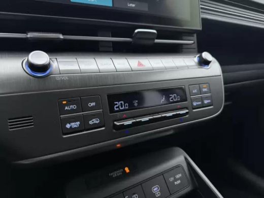 Hyundai Kona Long Range Pure Edition 64.8 kWh | Rijklaarprijs! | Speciale Korting | Adaptief Cruise Control | ... ActivLease financial lease