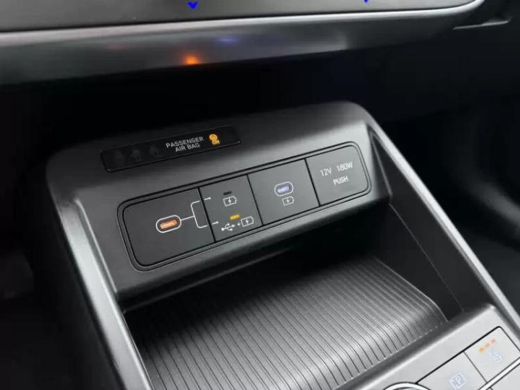 Hyundai Kona Long Range Pure Edition 64.8 kWh | Rijklaarprijs! | Speciale Korting | Adaptief Cruise Control | ... ActivLease financial lease