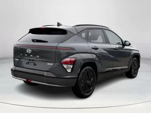 Hyundai Kona Long Range Pure Edition 64.8 kWh | Rijklaarprijs! | Speciale Korting | Adaptief Cruise Control | ... ActivLease financial lease