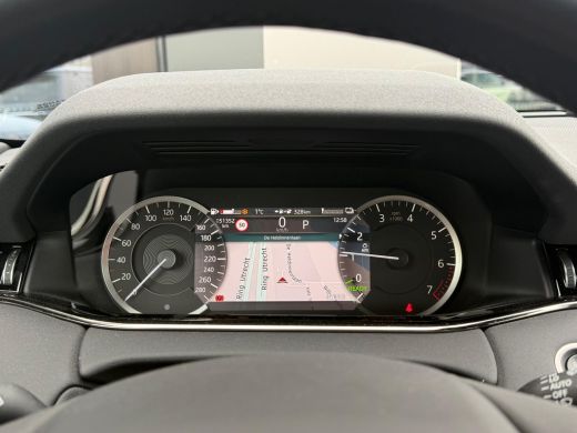 Land Rover Range Rover Evoque P300e AWD Dynamic SE | Black Pack | 20 Inch | Cold Climate | Pano | Meridian | ActivLease financial lease