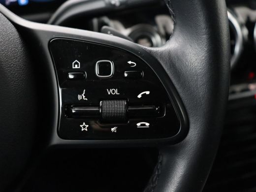 Mercedes-Benz B-Klasse 180 Business Solution | Panoramadak | Stoelverwarming | Carplay | Camera | Half leder | Navigatie... ActivLease financial lease