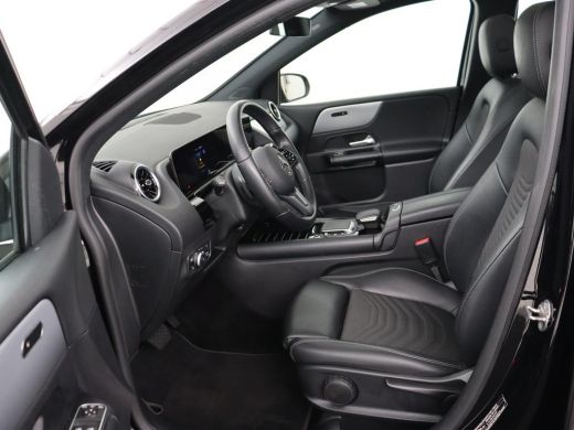 Mercedes-Benz B-Klasse 180 Business Solution | Panoramadak | Stoelverwarming | Carplay | Camera | Half leder | Navigatie... ActivLease financial lease