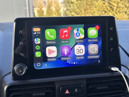 Opel Combo 1.6D / L1H1 / 1e EIG. / IMPERIAAL / INRICHTING / TREKHAAK / AIRCO / CRUISE / NAVI / APPLE CARPLAY ActivLease financial lease