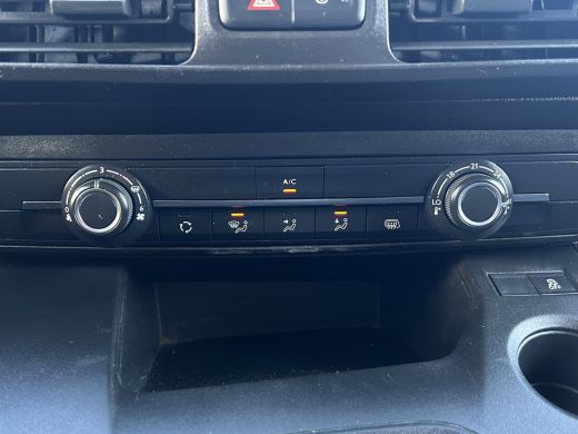 Opel Combo 1.6D / L1H1 / 1e EIG. / IMPERIAAL / INRICHTING / TREKHAAK / AIRCO / CRUISE / NAVI / APPLE CARPLAY ActivLease financial lease