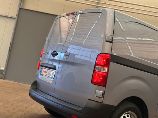 Opel Vivaro-e L2 75 kWh Camera | Parkeersensoren V+A | Apple Carplay/Android Auto | | 11 kW lader | Apple Carpl... ActivLease financial lease