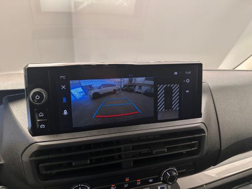 Opel Vivaro-e L2 75 kWh Camera | Parkeersensoren V+A | Apple Carplay/Android Auto | | 11 kW lader | Apple Carpl... ActivLease financial lease
