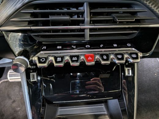 Peugeot 2008 1.2 PureTech GT Pack Automaat | Full LED | Keyless | Camera | Adaptive cruise control | Parkeerse... ActivLease financial lease