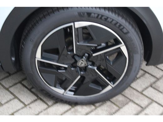 Peugeot 408 1.2 Hybrid 145 e-DCS6 GT | Achterbank in delen neerklapbaar | Achteropkomend verkeer waarschuwing... ActivLease financial lease
