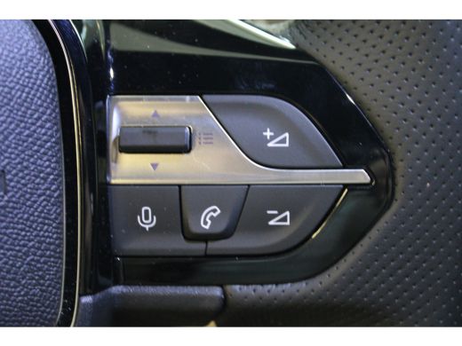 Peugeot 408 1.2 Hybrid 145 e-DCS6 GT | Achterbank in delen neerklapbaar | Achteropkomend verkeer waarschuwing... ActivLease financial lease
