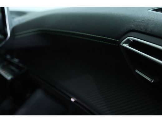 Peugeot e-2008 EV GT 50 kWh | Cruise Control | Camera | Navi | Keyless | Carplay | 18 Inch | Climate ActivLease financial lease