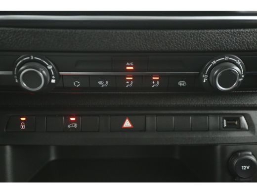 Peugeot e-Expert L3H1 | SOH 100% | Snelladen | Nieuw | Airco | Cruise | 3-Zits | Camera | Carplay | Parkeersens. ActivLease financial lease