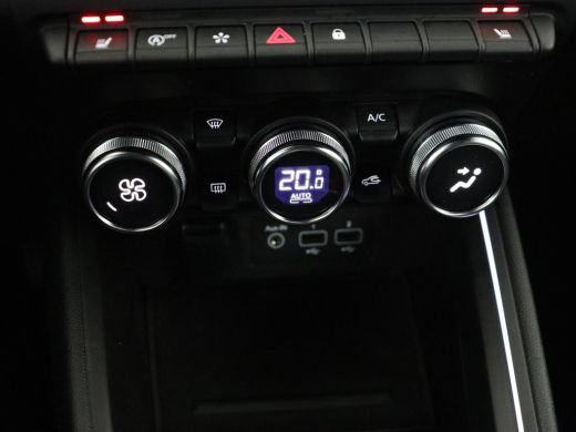 Renault Clio 1.0 TCe Intens | Stoelverwarming | Camera | Carplay | Half leder | Climate control | Full LED | P... ActivLease financial lease