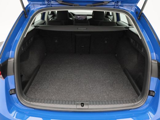 Skoda Octavia Combi 1.4 TSi iV 204 Pk PHEV Business Edition | Cruise Control | Climate Control | Parkeersensore... ActivLease financial lease