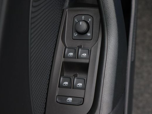 Skoda Octavia Combi 1.4 TSi iV 204 Pk PHEV Business Edition | Cruise Control | Climate Control | Parkeersensore... ActivLease financial lease