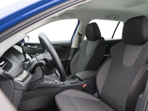 Skoda Octavia Combi 1.4 TSi iV 204 Pk PHEV Business Edition | Cruise Control | Climate Control | Parkeersensore... ActivLease financial lease