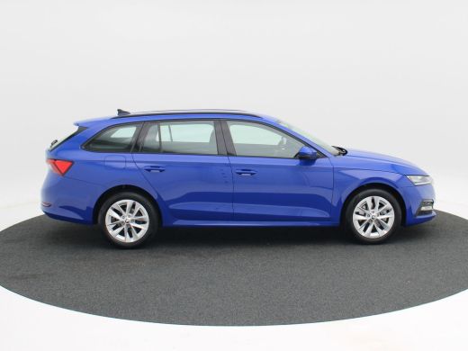 Skoda Octavia Combi 1.4 TSi iV 204 Pk PHEV Business Edition | Cruise Control | Climate Control | Parkeersensore... ActivLease financial lease