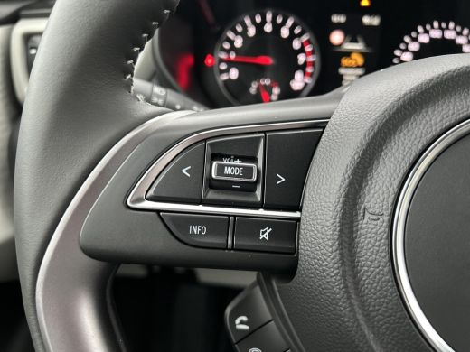 Suzuki Swift 1.2 Select Smart Hybrid ActivLease financial lease