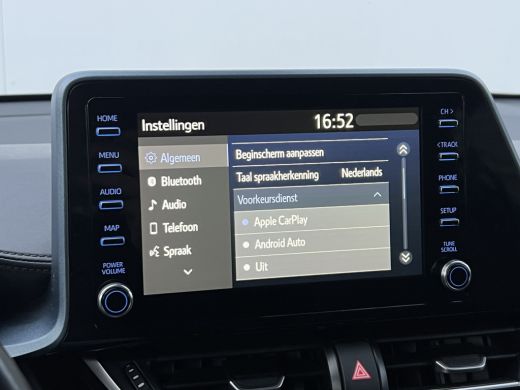 Toyota C-HR 2.0 Hybrid Dynamic | Carplay | LED | Camera | ACC ActivLease financial lease