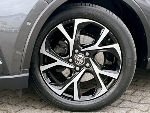 Toyota C-HR 2.0 Hybrid Dynamic | Carplay | LED | Camera | ACC ActivLease financial lease