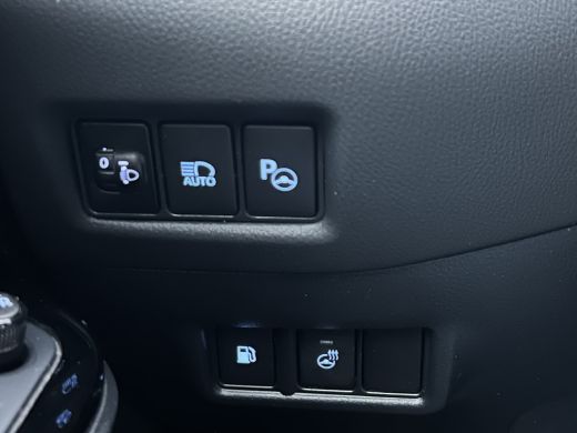 Toyota C-HR 2.0 Hybrid Dynamic | Carplay | LED | Camera | ACC ActivLease financial lease