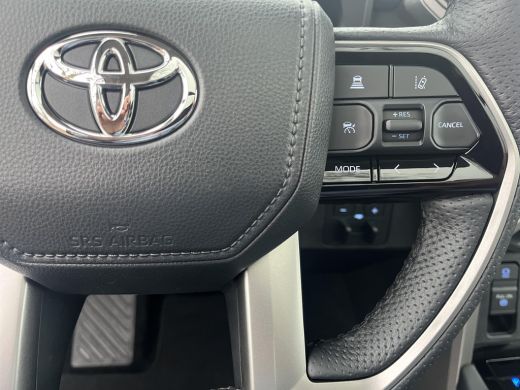 Toyota Tundra 3.5 V6 Limited Crew Cab | 06-10141018 Voor meer informatie ActivLease financial lease