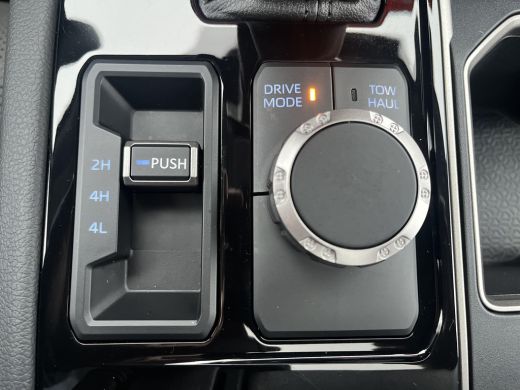 Toyota Tundra 3.5 V6 Limited Crew Cab | 06-10141018 Voor meer informatie ActivLease financial lease