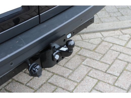 Volkswagen Crafter 35 2.0 TDI L3H3 Exclusive | 140 pk | Automaat | Trekhaak | Navi | Travel Assist | Airco | Betonpl... ActivLease financial lease