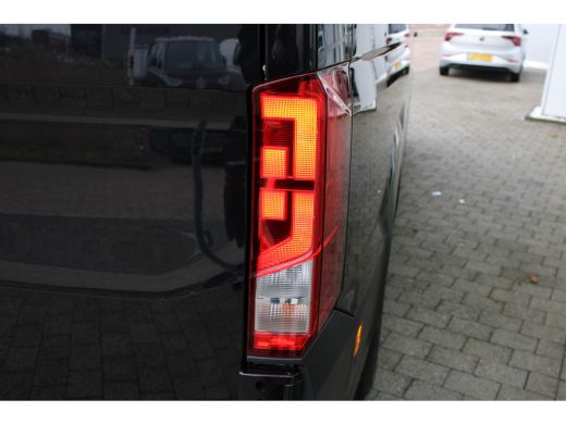 Volkswagen Crafter 35 2.0 TDI L3H3 Exclusive | 140 pk | Automaat | Trekhaak | Navi | Travel Assist | Airco | Betonpl... ActivLease financial lease