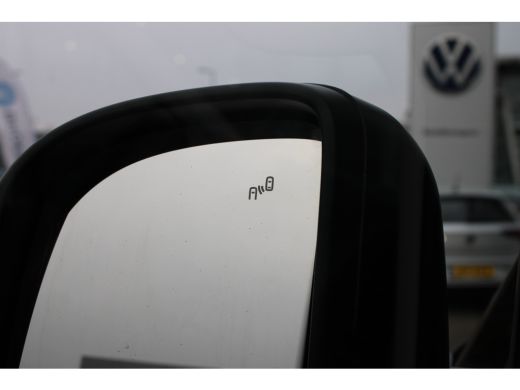Volkswagen Crafter 35 2.0 TDI L3H3 Exclusive | 140 pk | Automaat | Trekhaak | Navi | Travel Assist | Airco | Betonpl... ActivLease financial lease
