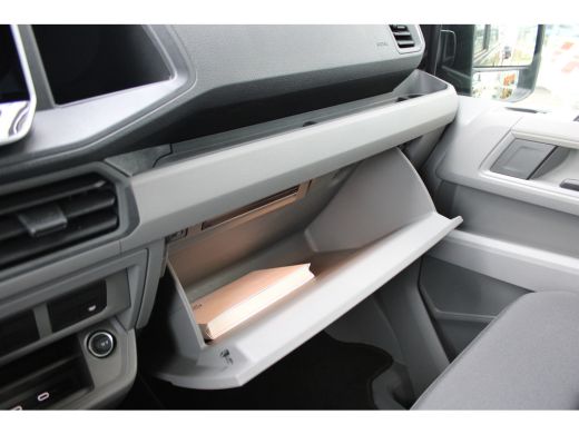 Volkswagen Crafter 35 2.0 TDI L3H3 Exclusive | 140 pk | Automaat | Trekhaak | Navi | Travel Assist | Airco | Betonpl... ActivLease financial lease