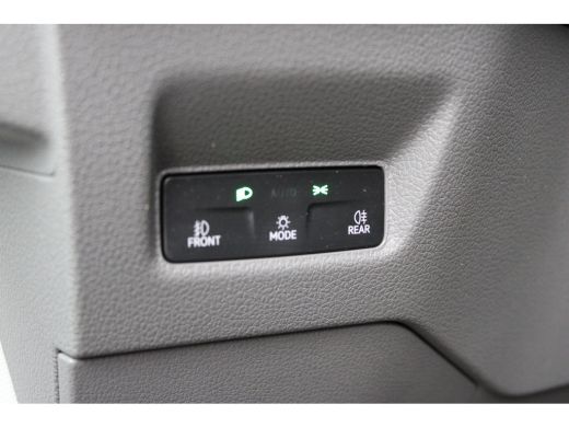 Volkswagen Crafter 35 2.0 TDI L3H3 Exclusive | 140 pk | Automaat | Trekhaak | Navi | Travel Assist | Airco | Betonpl... ActivLease financial lease