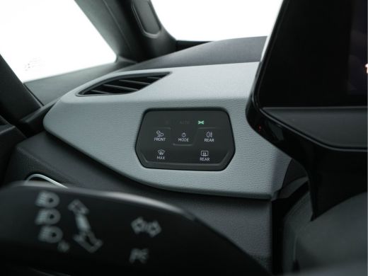 Volkswagen ID.3 Business 58 kWh [ 3-Fase ] {SOH-87%} (INCL.BTW)  *FULL-LED | AMBIENT-LIGHT | KEYLESS | CAMERA | H... ActivLease financial lease