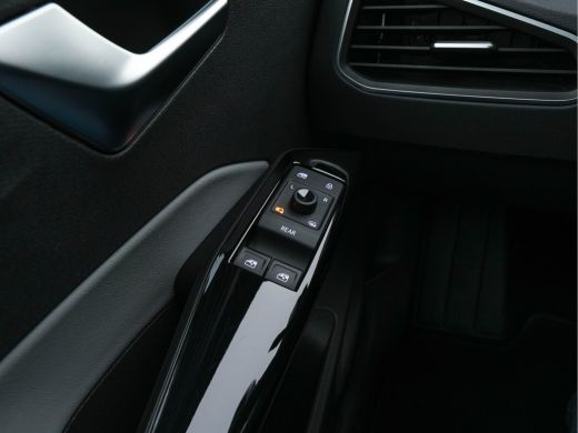 Volkswagen ID.3 Business 58 kWh [ 3-Fase ] {SOH-87%} (INCL.BTW)  *FULL-LED | AMBIENT-LIGHT | KEYLESS | CAMERA | H... ActivLease financial lease