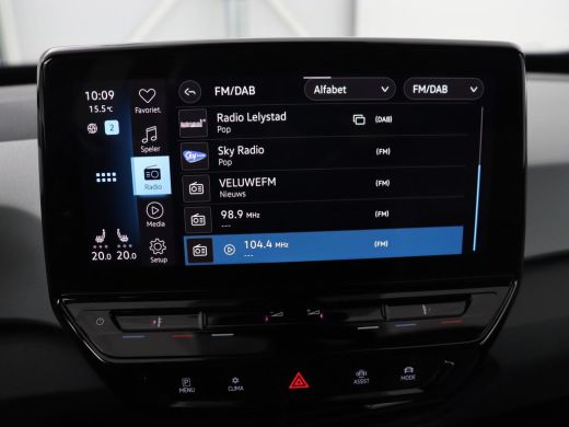 Volkswagen ID.3 First Plus 58 kWh | Trekhaak | Stoel & stuurverwarming | Camera | Adaptive cruise | Sfeerverlicht... ActivLease financial lease