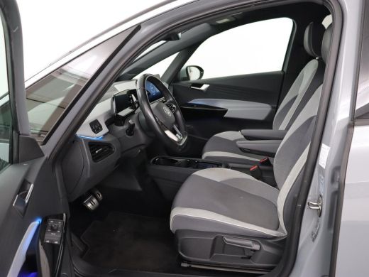 Volkswagen ID.3 First Plus 58 kWh | Trekhaak | Stoel & stuurverwarming | Camera | Adaptive cruise | Sfeerverlicht... ActivLease financial lease