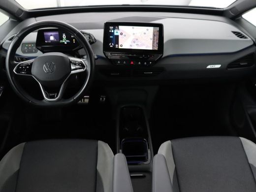 Volkswagen ID.3 First Plus 58 kWh | Trekhaak | Stoel & stuurverwarming | Camera | Adaptive cruise | Sfeerverlicht... ActivLease financial lease