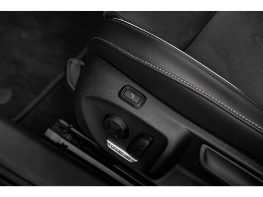 Volkswagen Passat Variant 1.5 eHybrid Business HUD | Achteruitrijcamera | Trekhaak | Stoel&Stuurverwarming | Adapti... ActivLease financial lease