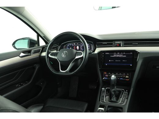 Volkswagen Passat Variant 2.0 TDI Elegance Business R Automaat, Leer, virtual, Climate, ActivLease financial lease