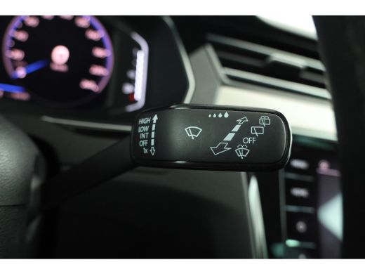 Volkswagen Passat Variant 2.0 TDI Elegance Business R Automaat, Leer, virtual, Climate, ActivLease financial lease