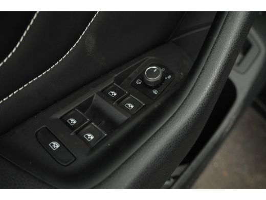 Volkswagen Passat Variant 2.0 TDI Elegance Business R Automaat, Leer, virtual, Climate, ActivLease financial lease