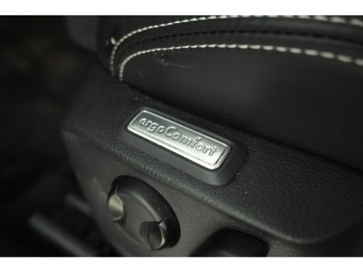 Volkswagen Passat Variant 2.0 TDI Elegance Business R Automaat, Leer, virtual, Climate, ActivLease financial lease