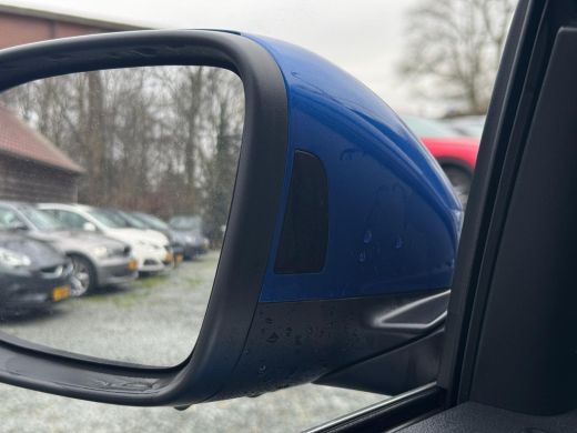 Volkswagen T-Roc 1.5 TSI R-Line LED/NAVI/CARPLAY/FABRIEKS GARANTIE ActivLease financial lease