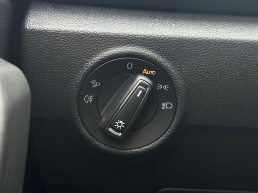 Volkswagen T-Roc 1.5 TSI R-Line LED/NAVI/CARPLAY/FABRIEKS GARANTIE ActivLease financial lease