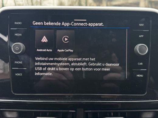 Volkswagen T-Roc 1.5 TSI R-Line LED/NAVI/CARPLAY/FABRIEKS GARANTIE ActivLease financial lease