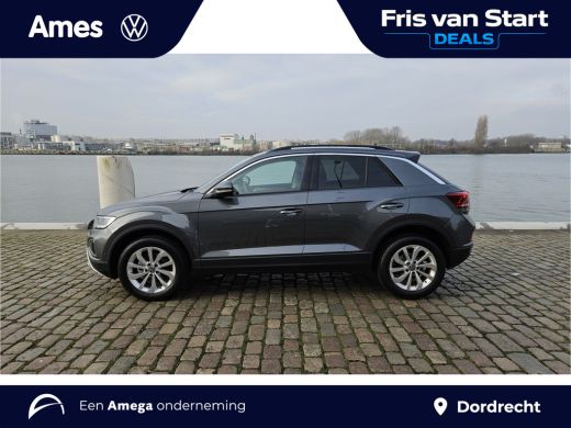 Volkswagen T-Roc Life Edition 1.0 TSI 85 kW / 116 PK SUV 6 versn. Hand | Uit voorraad leverbaar |Multimediapakket | ActivLease financial lease