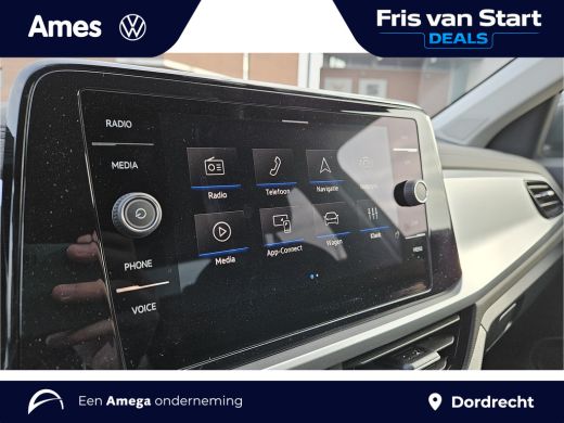 Volkswagen T-Roc Life Edition 1.0 TSI 85 kW / 116 PK SUV 6 versn. Hand | Uit voorraad leverbaar |Multimediapakket | ActivLease financial lease