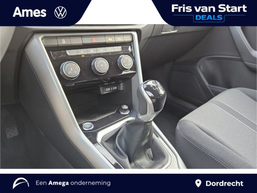 Volkswagen T-Roc Life Edition 1.0 TSI 85 kW / 116 PK SUV 6 versn. Hand | Uit voorraad leverbaar |Multimediapakket | ActivLease financial lease