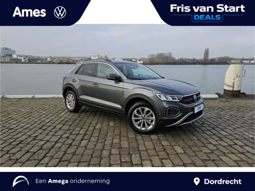 Volkswagen T-Roc Life Edition 1.0 TSI 85 kW / 116 PK SUV 6 versn. Hand | Uit voorraad leverbaar |Multimediapakket | ActivLease financial lease